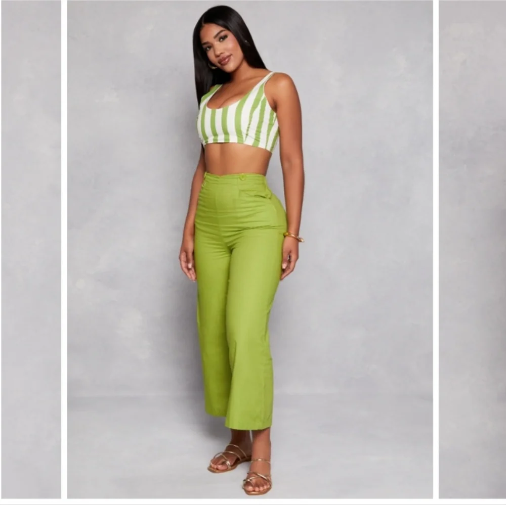 💕😁Gorgeous Woman's Striped Scoop Neck Crop Top - Size Small- Lime Green❣️💕